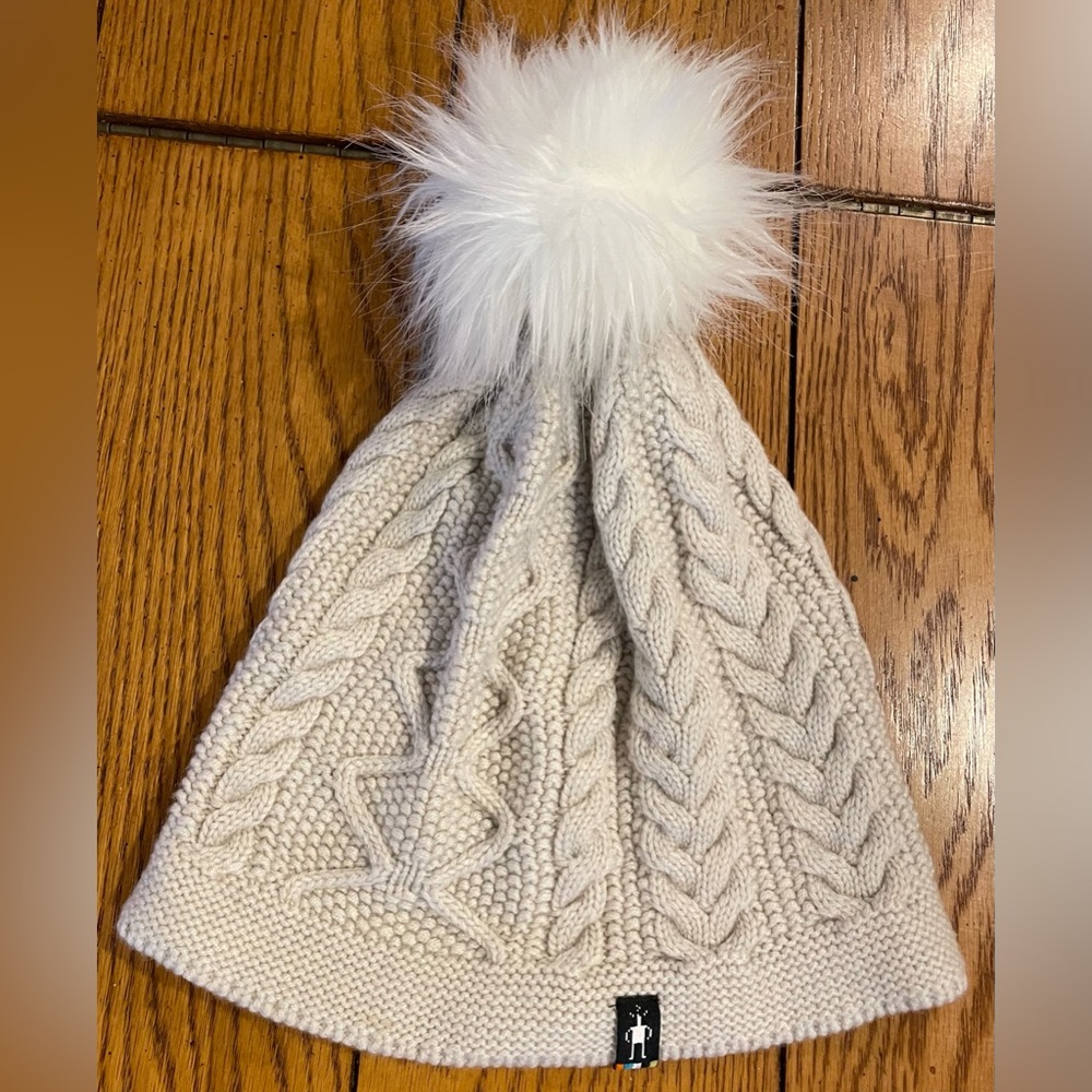 Smartwool Bunny Slope women’s beanie hat, oatmeal color, one size, cable knit